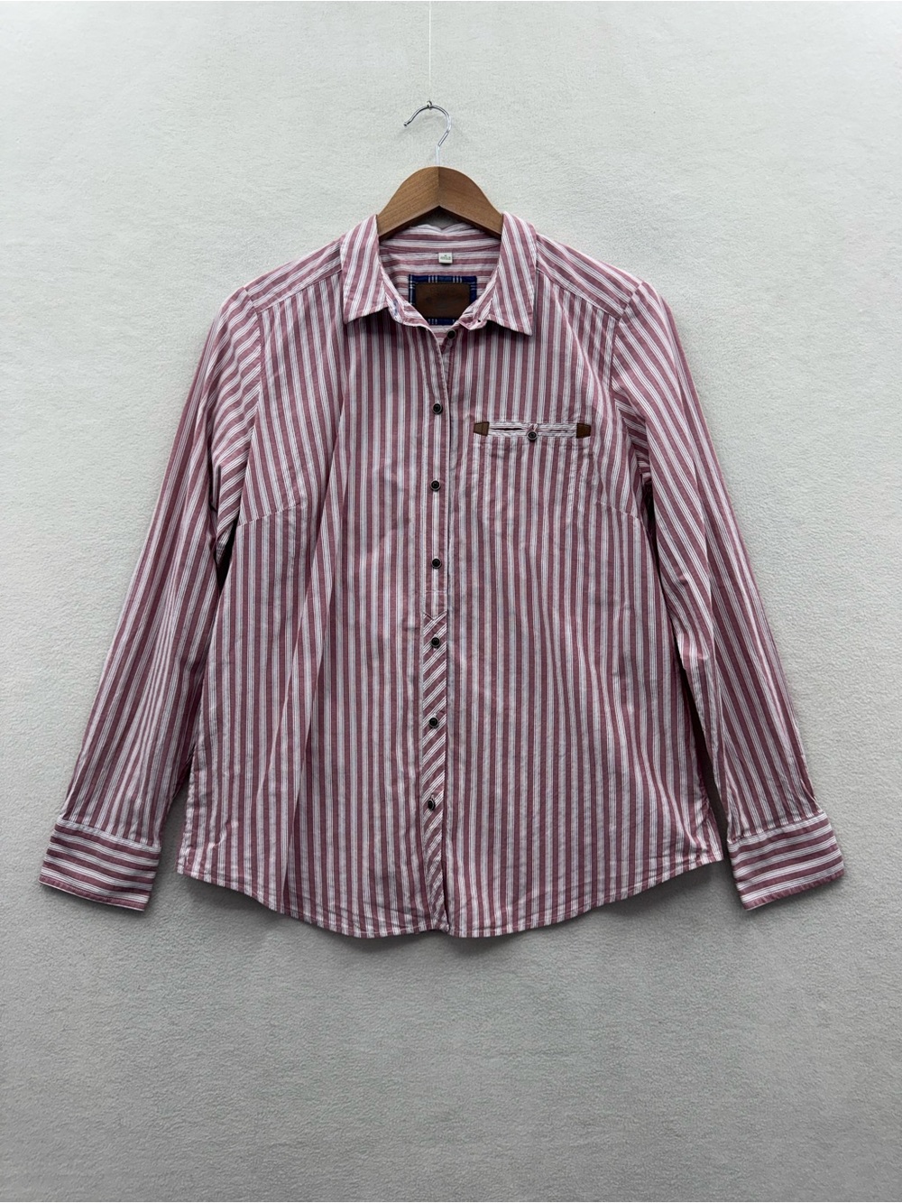 Orvis Women’s Medium Red White Stripe Button Up Shirt